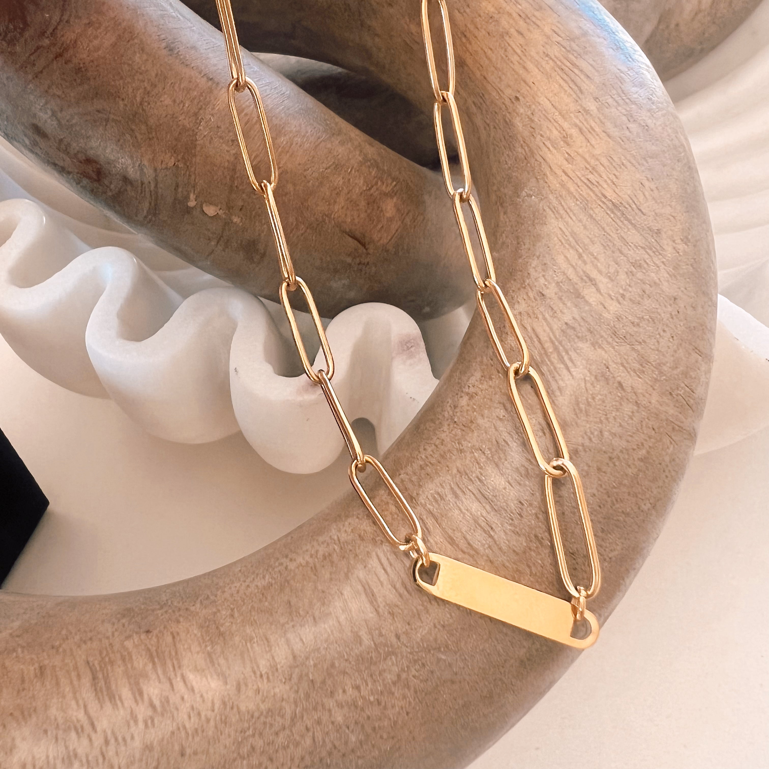 Paperclip Bar Engraving Necklace