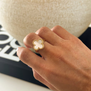 Clover Pearl Ring
