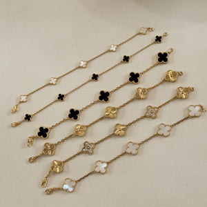 Mini Clover or Necklace